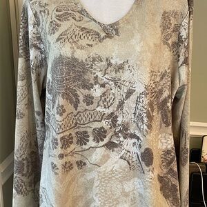 CHICO’S VNECK SPARKLING SWEATER